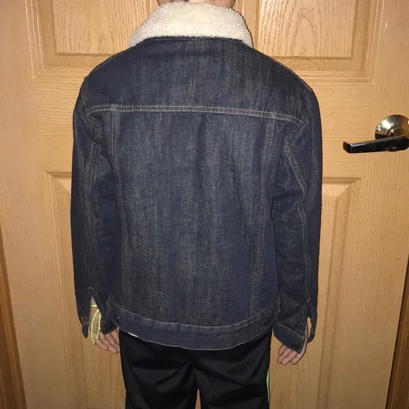 Coat - Picture 2 of 4